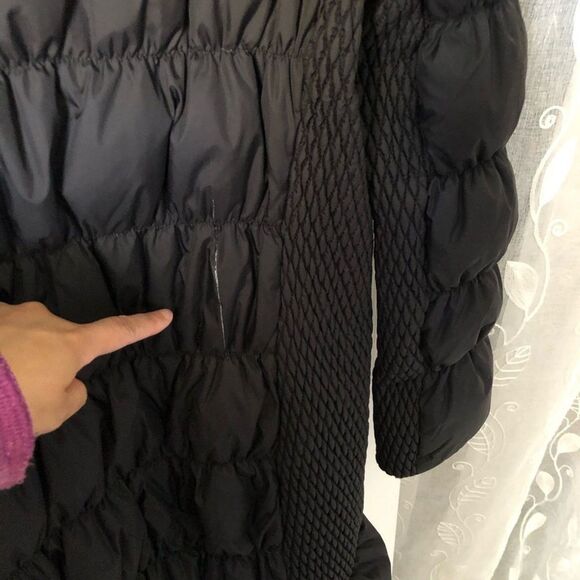 Via Spiga black down puffer jacket coat hoodie sz L full zip up tiny liner stain - Picture 11 of 11